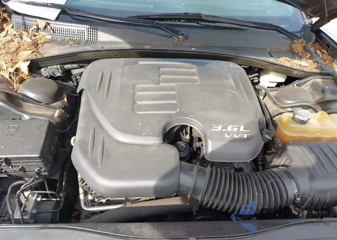 2013 Dodge Charger Sxt z USA, uszkodzony, nr VIN 2C3CDXHG7DH700521